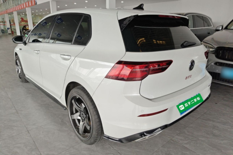 Volkswagen Golf 2022 car image #5