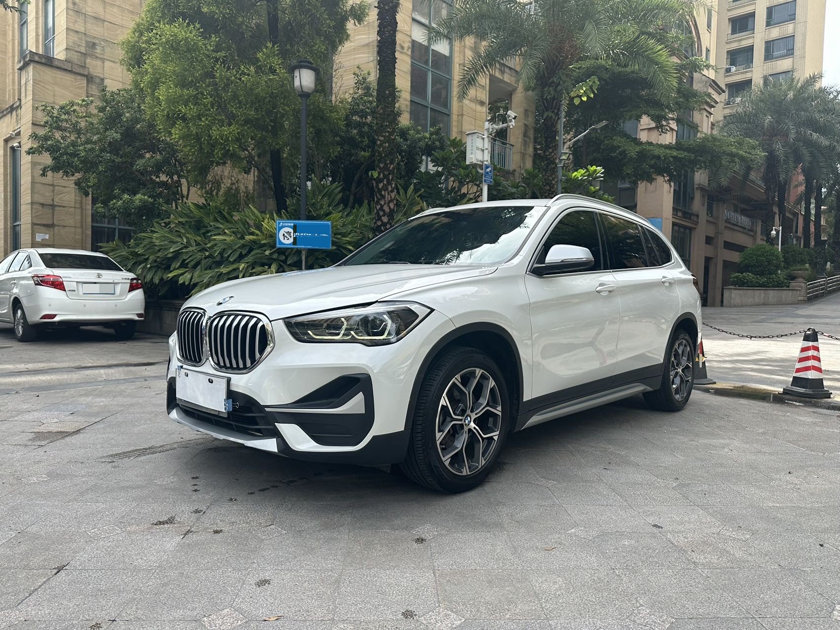 BMW X1 2022 car image 