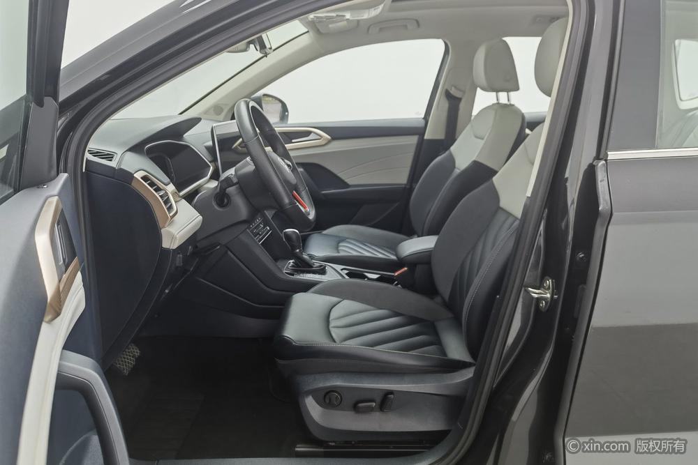 Volkswagen Tharu 2023 car image #17