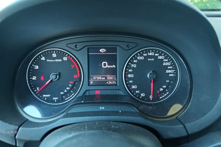 Audi A3 2019 immagine di auto #13