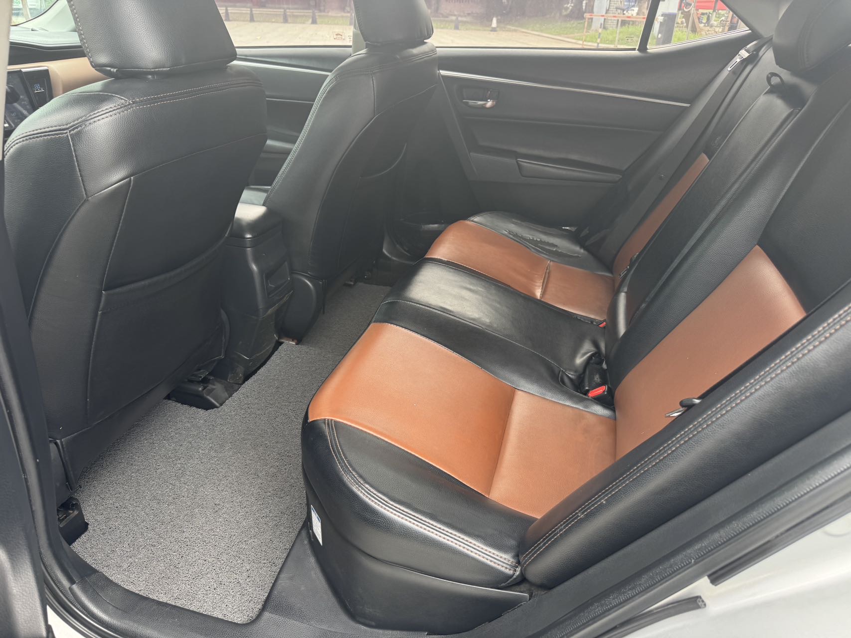 Toyota Corolla Hybird E+ 2019 immagine di auto #8