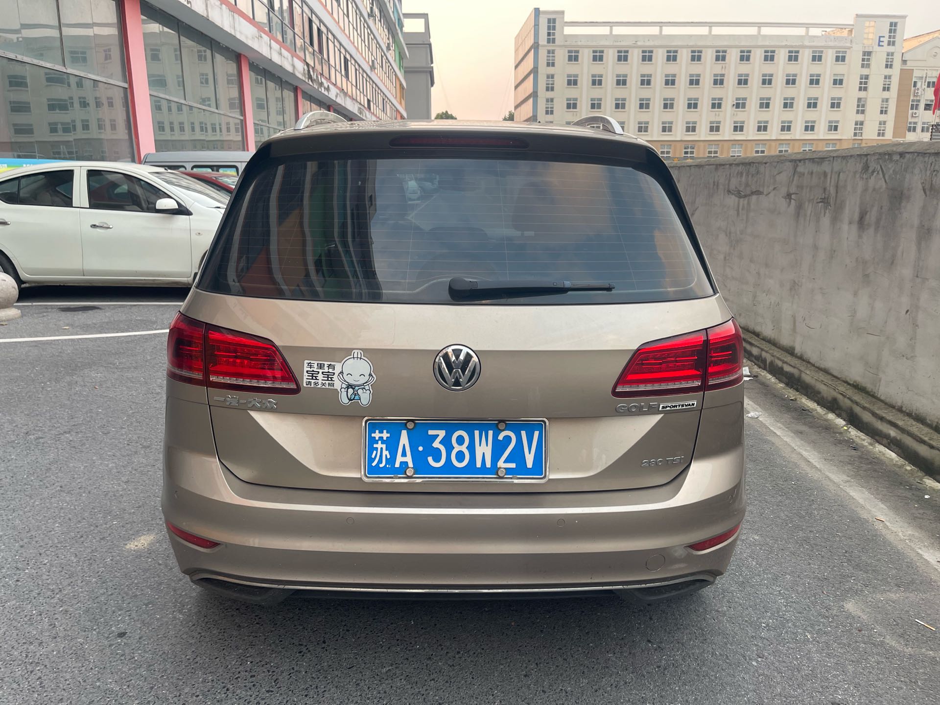 Volkswagen Golf Sportsvan 2019 #8 Volkswagen Golf Sportsvan 2019 car image #8