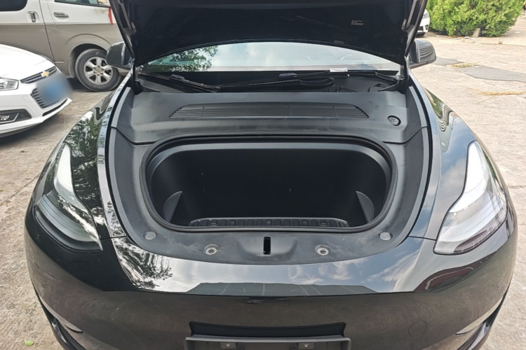 Tesla Model Y 2023 #20 Tesla Model Y 2023 car image #20
