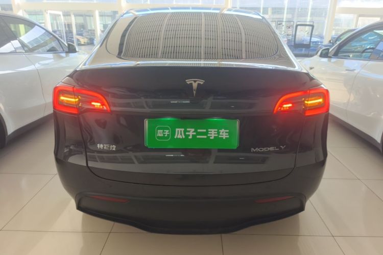 Tesla Model Y 2024 #6 Tesla Model Y 2024 immagine di auto #6