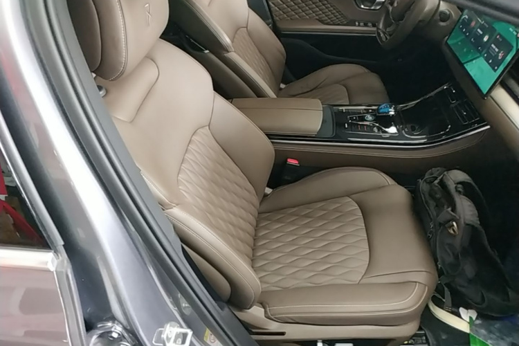 BYD Han 2023 car image #24