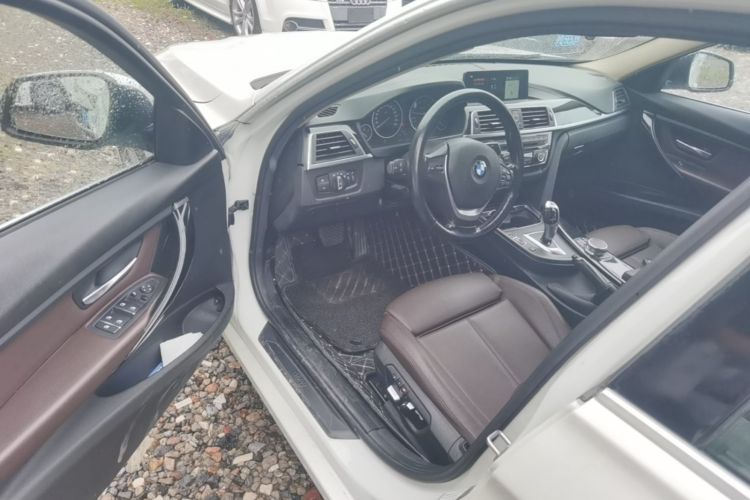 BMW 3 Series 2019 #13 BMW 3 Series 2019 car image #13