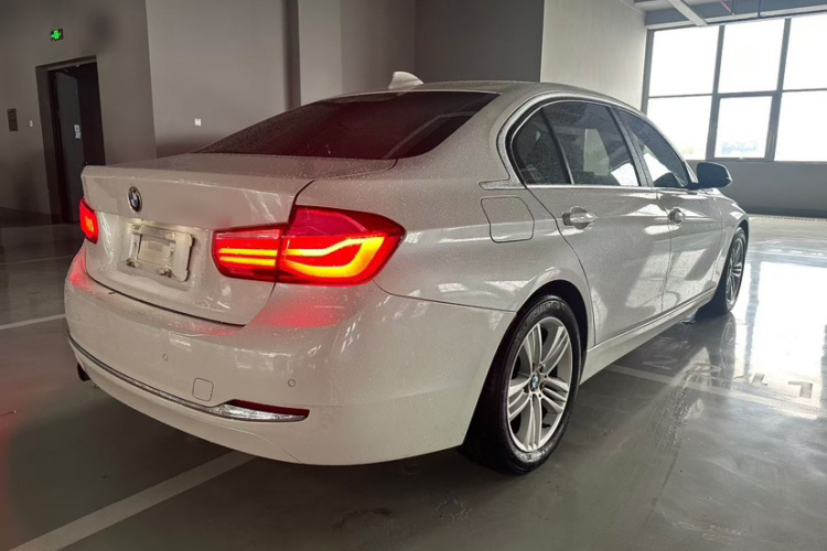 BMW 3 Series 2016 car image #5