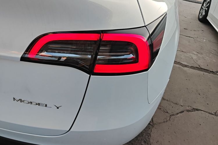 Tesla Model Y 2022 #8 Tesla Model Y 2022 immagine di auto #8