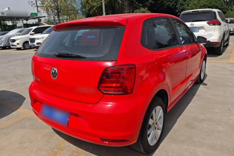 Volkswagen Polo 2014 car image #5