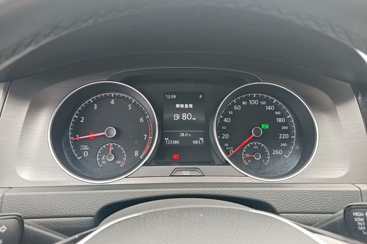 Volkswagen Golf 2016 car image #12