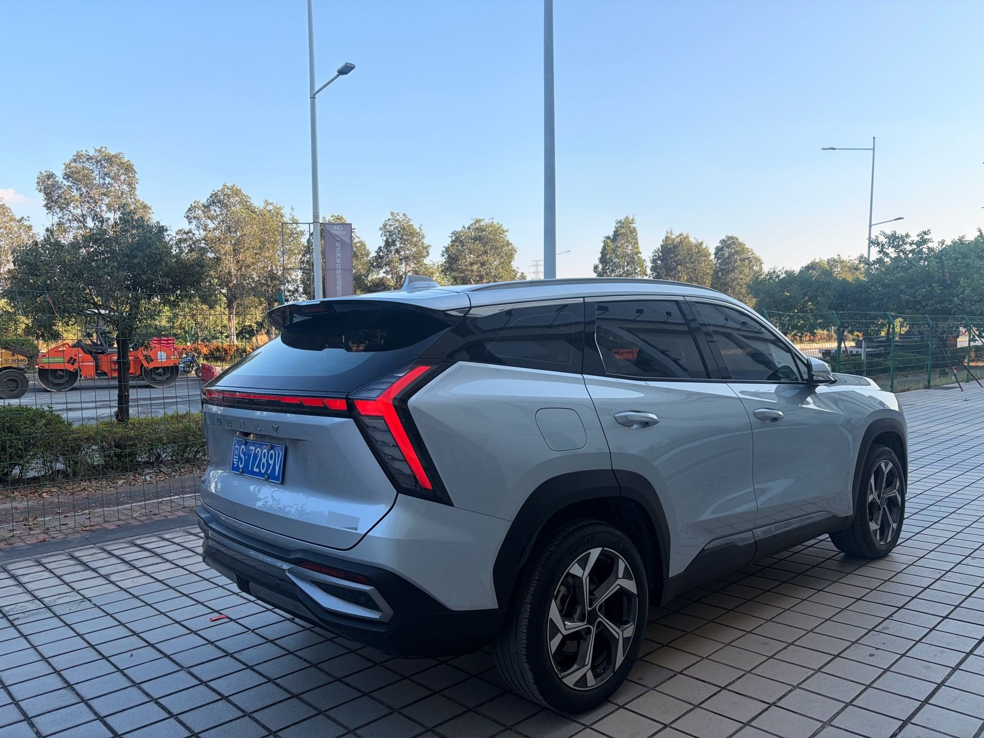 GEELY Boyue L 2024 car image #7