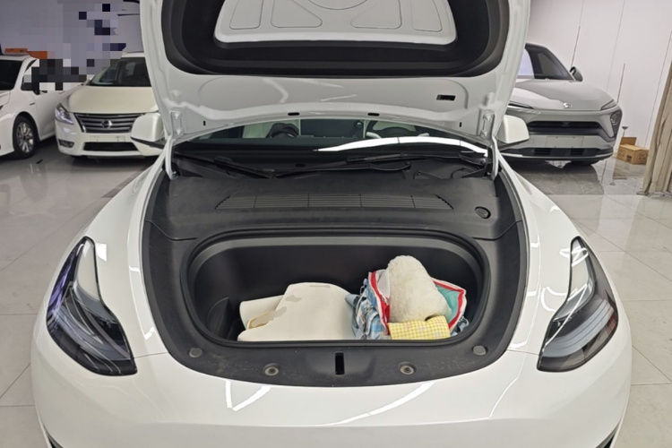 Tesla Model Y 2024 #20 Tesla Model Y 2024 image de voiture #20