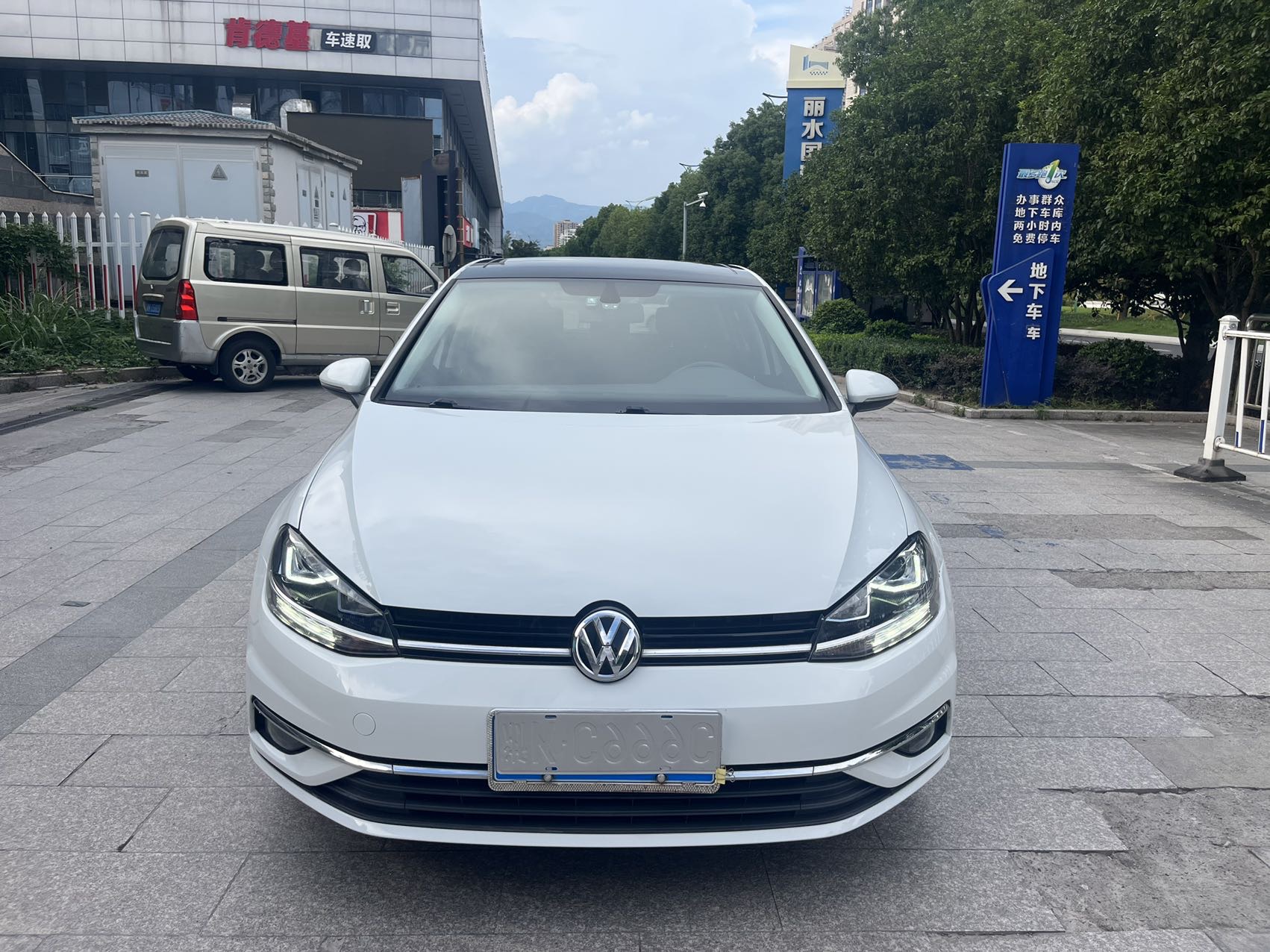 Volkswagen Golf 2020 #2 Volkswagen Golf 2020 car image #2