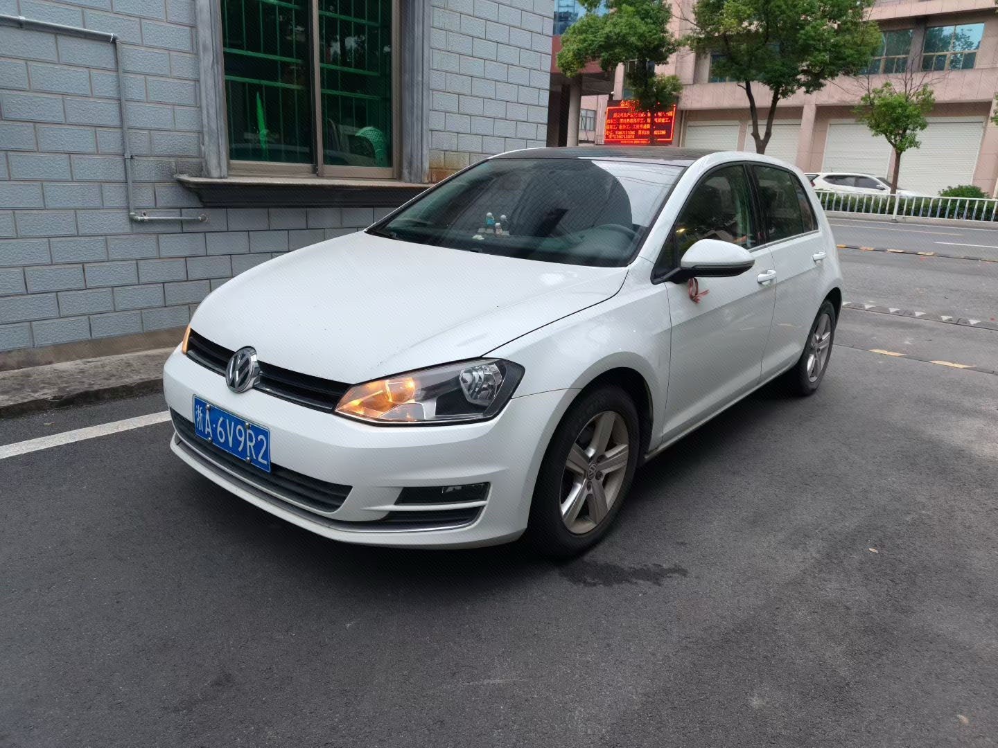 Volkswagen Golf 2016 immagine di auto 