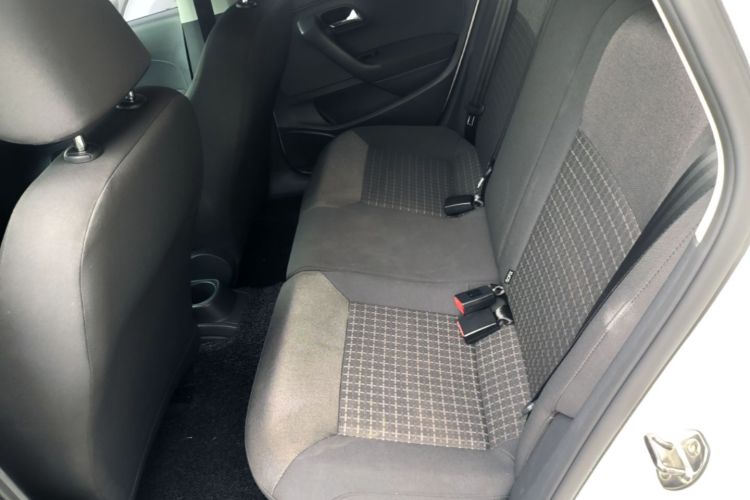Volkswagen Polo 2019 car image #17