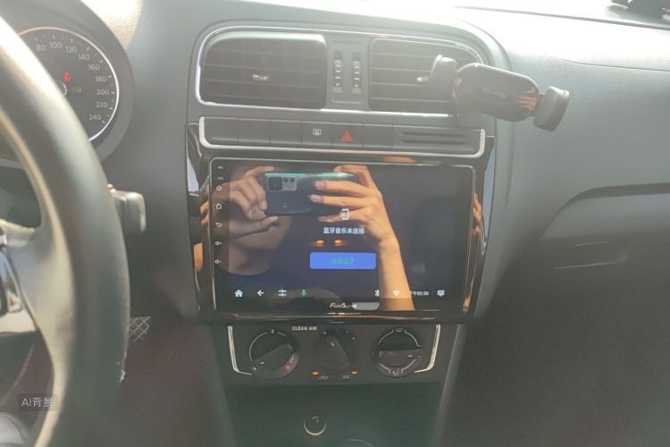 Volkswagen Polo 2016 car image #15