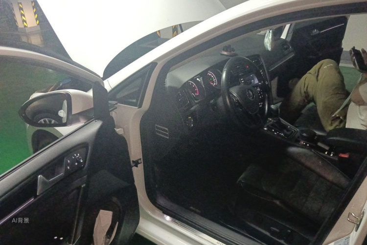 Volkswagen Golf 2015 car image #18