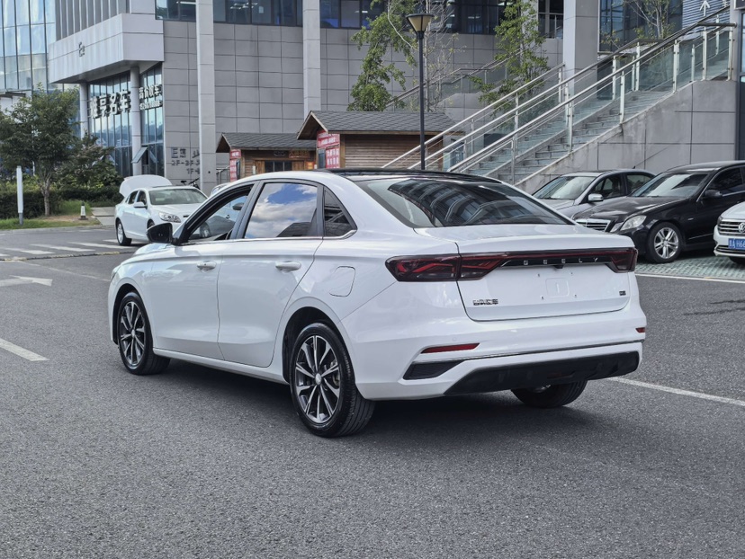 GEELY Emgrand 2024 #4 GEELY Emgrand 2024 car image #4