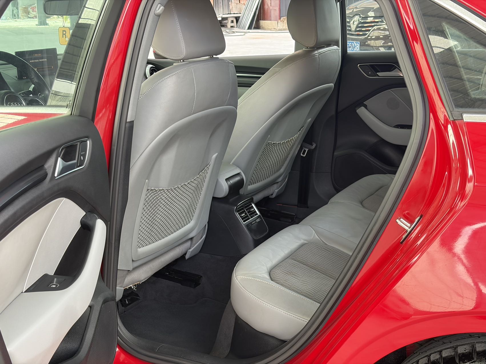 Audi A3 2019 immagine di auto #2