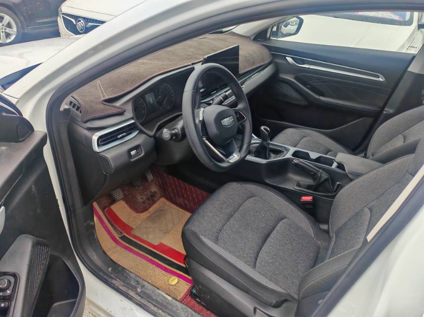 GEELY Emgrand 2025 #2 GEELY Emgrand 2025 image de voiture #2