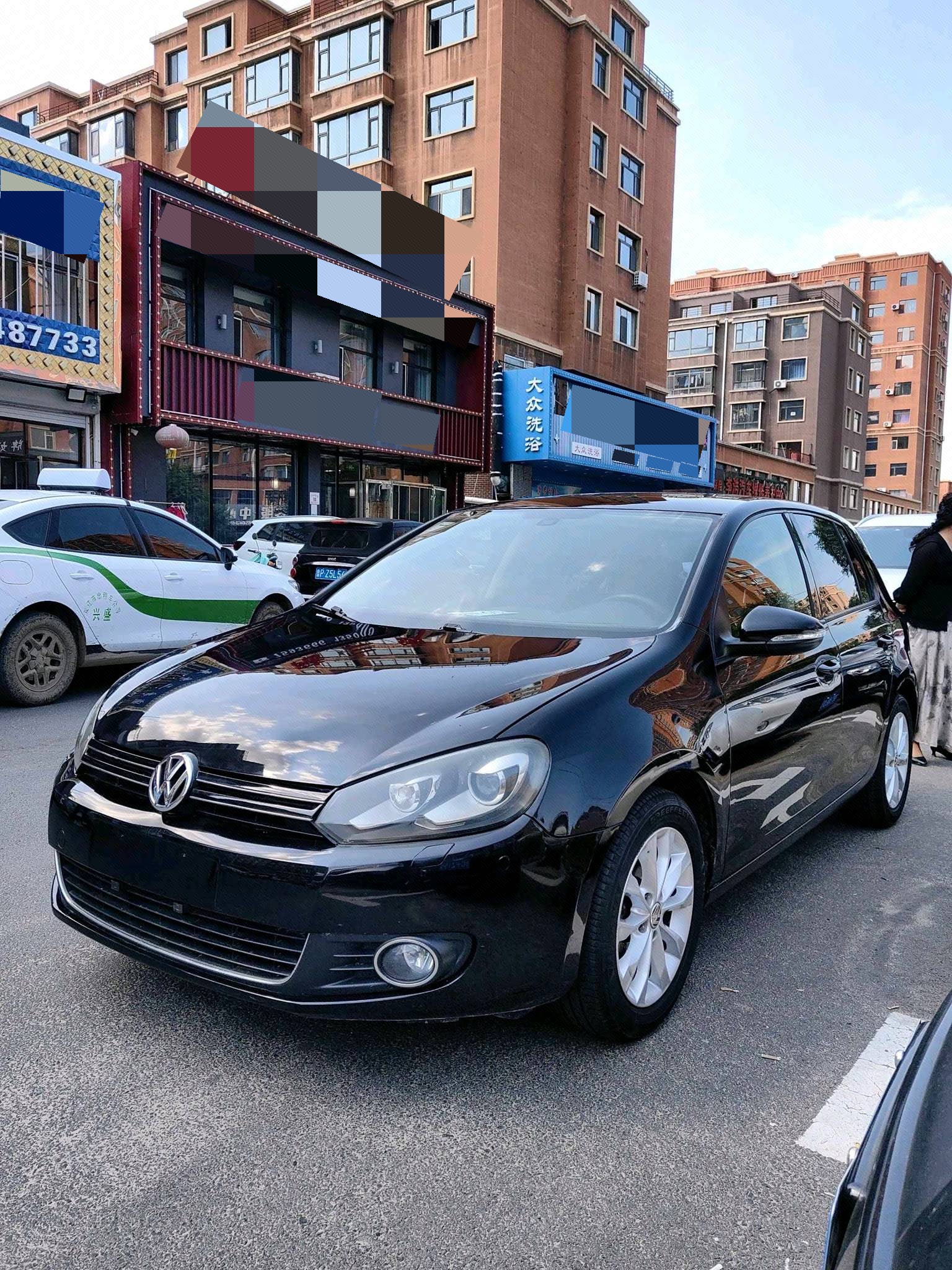 Volkswagen Golf 2010 Volkswagen Golf 2010 car image