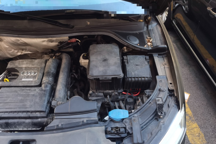Audi Q3 2019 car image #23