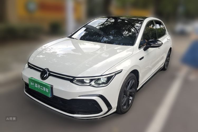 Volkswagen Golf 2022 car image #2