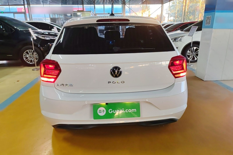 Volkswagen Polo 2021 صورة سيارة #4