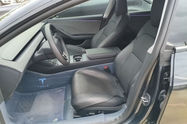 Tesla Model 3 2025 car image #15