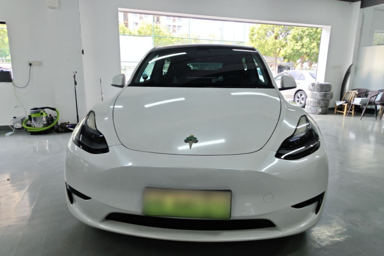 Tesla Model Y 2022 #3 Tesla Model Y 2022 car image #3