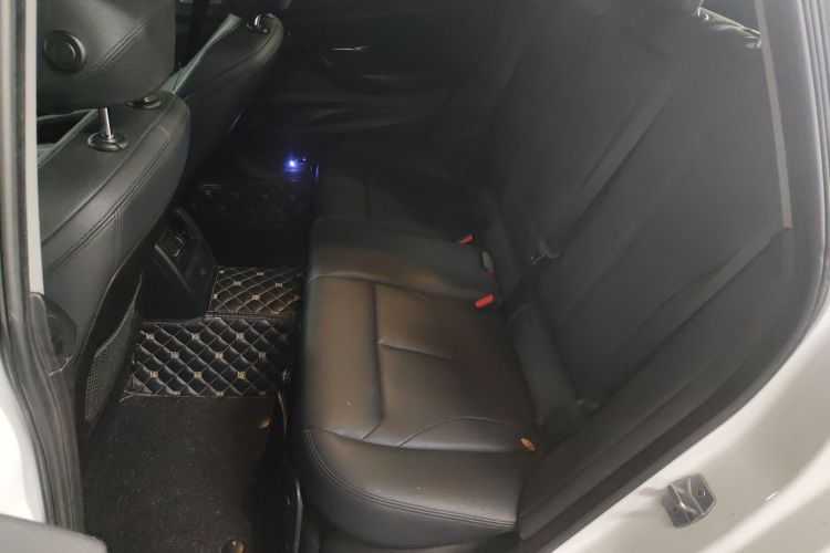 BMW 3 Series GT 2019 imagem de carro #17