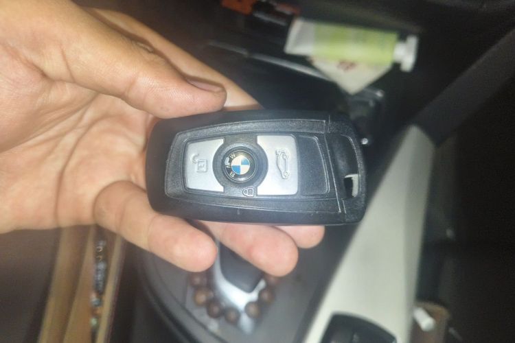 BMW 3 Series 2015 car image #11