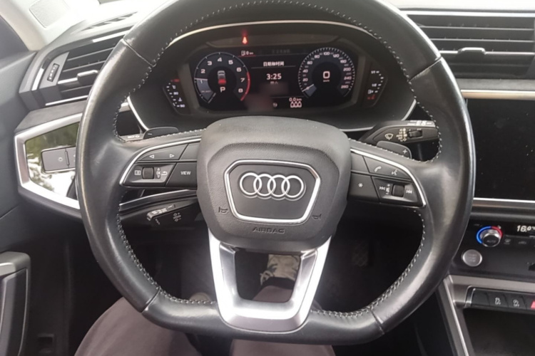 Audi Q3 2020 #11 Audi Q3 2020 car image #11