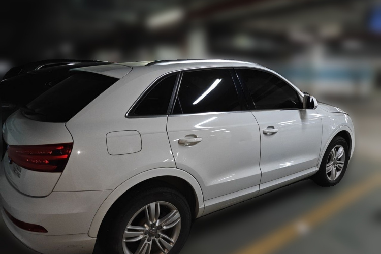 Audi Q3 2015 #4 Audi Q3 2015 car image #4