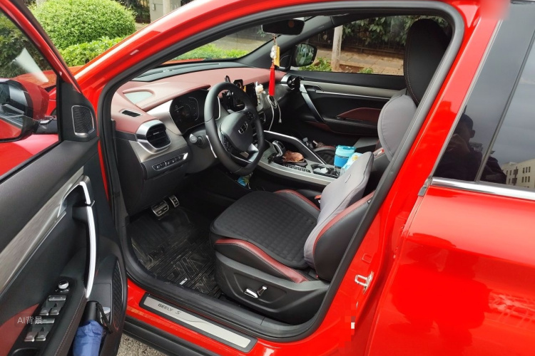 GEELY Coolray 2019 #18 GEELY Coolray 2019 car image #18