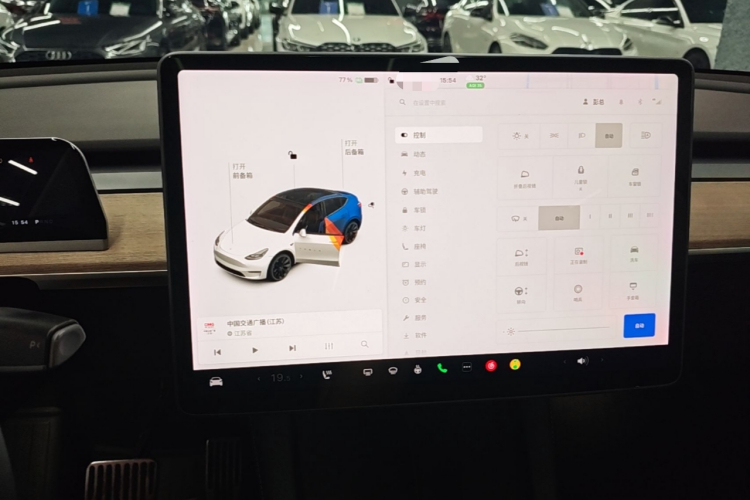 Tesla Model Y 2021 #17 Tesla Model Y 2021 car image #17