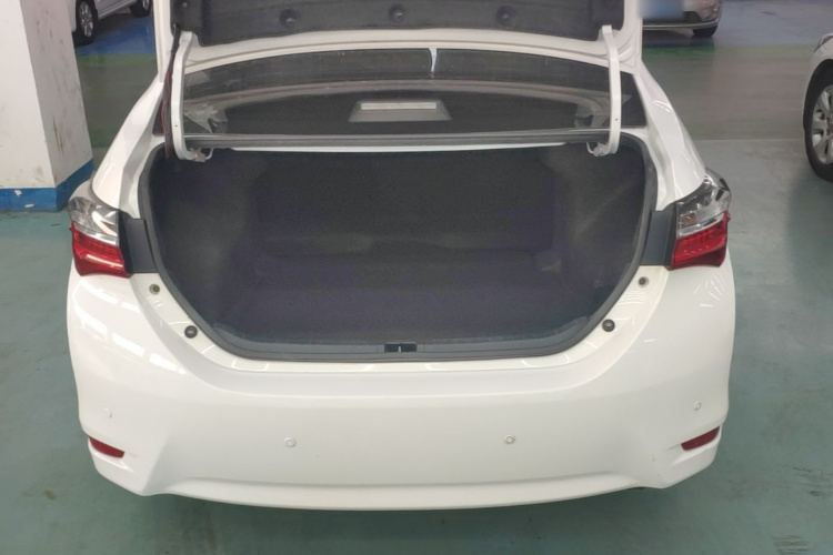Toyota Corolla 2018 car image #19