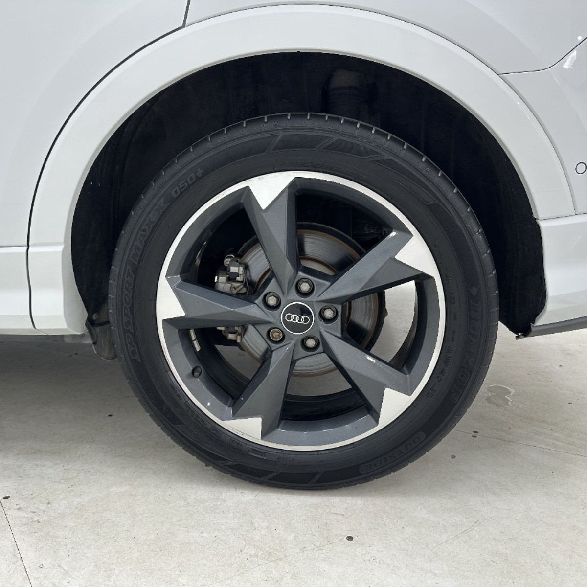 Audi Q3 2021 صورة سيارة #9