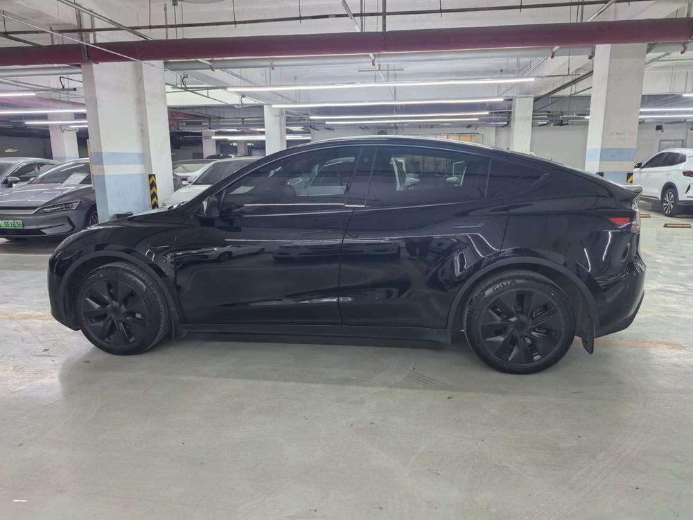 Tesla Model Y 2024 car image #4