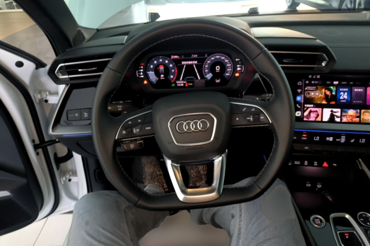 Audi A3 2026 immagine di auto #11