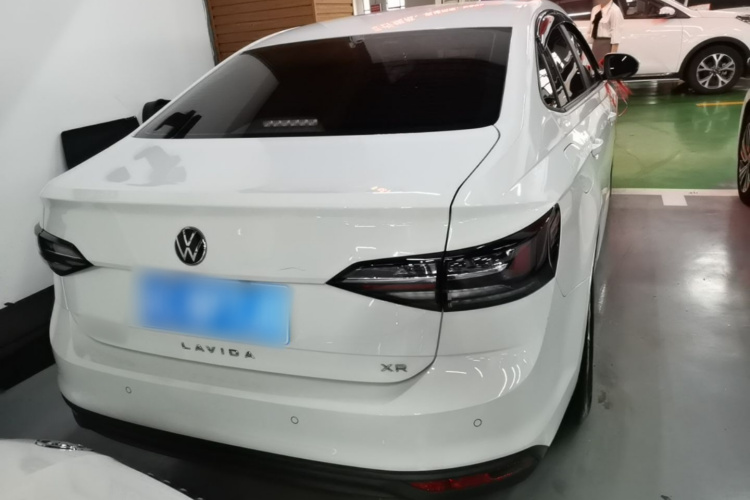 Volkswagen Lavida 2025 car image #4
