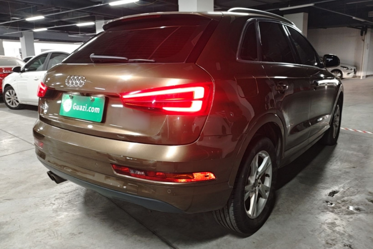 Audi Q3 2017 car image #7