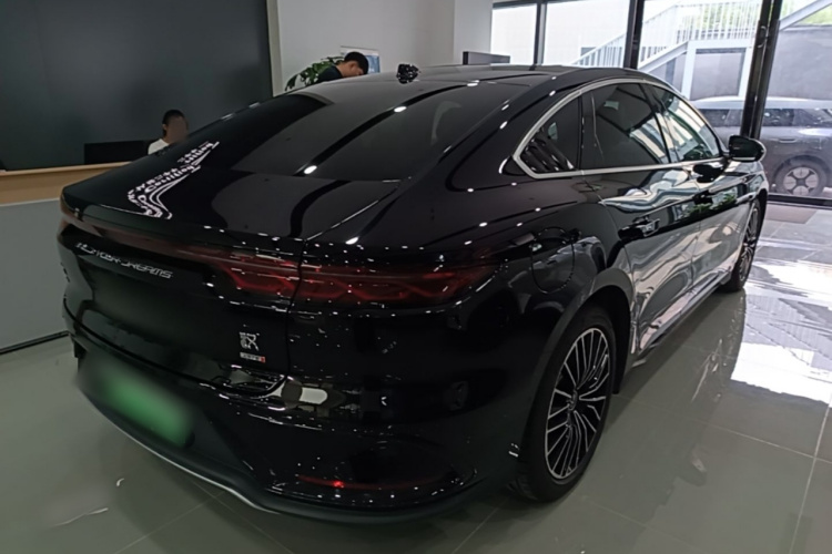 BYD Han 2025 car image #7