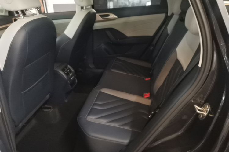 Volkswagen Tharu 2024 car image #17