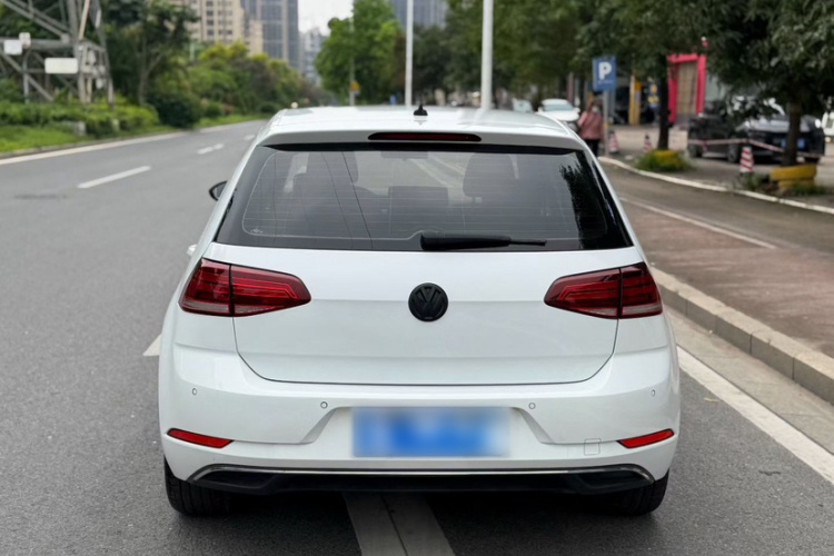 Volkswagen Golf 2020 #10 Volkswagen Golf 2020 car image #10