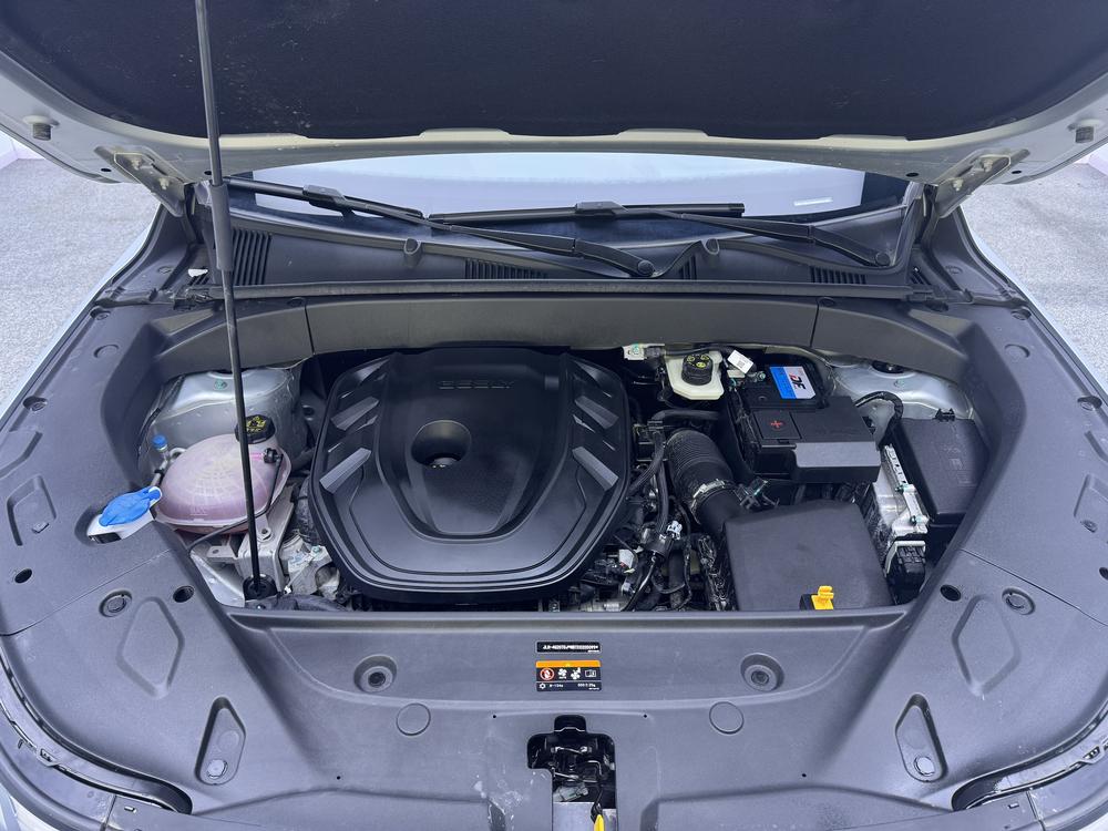 GEELY Boyue L 2023 car image #10