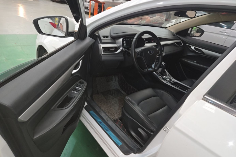 GEELY Emgrand 2018 #16 GEELY Emgrand 2018 car image #16
