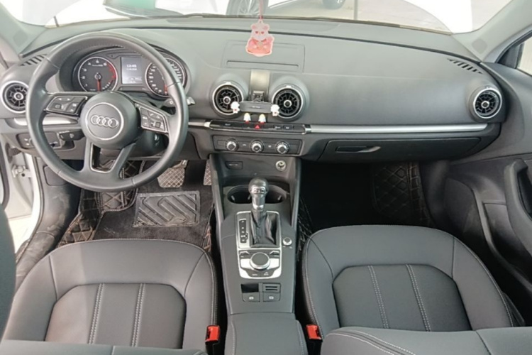 Audi A3 2020 immagine di auto #11