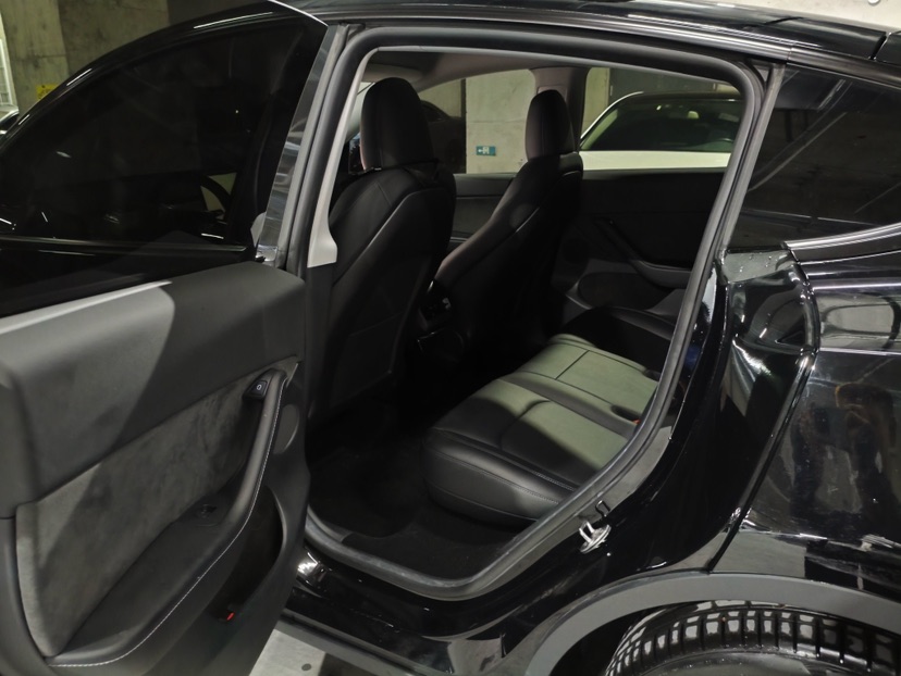 Tesla Model Y 2022 #6 Tesla Model Y 2022 car image #6