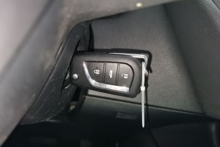 Toyota Corolla 2019 #9 Toyota Corolla 2019 car image #9